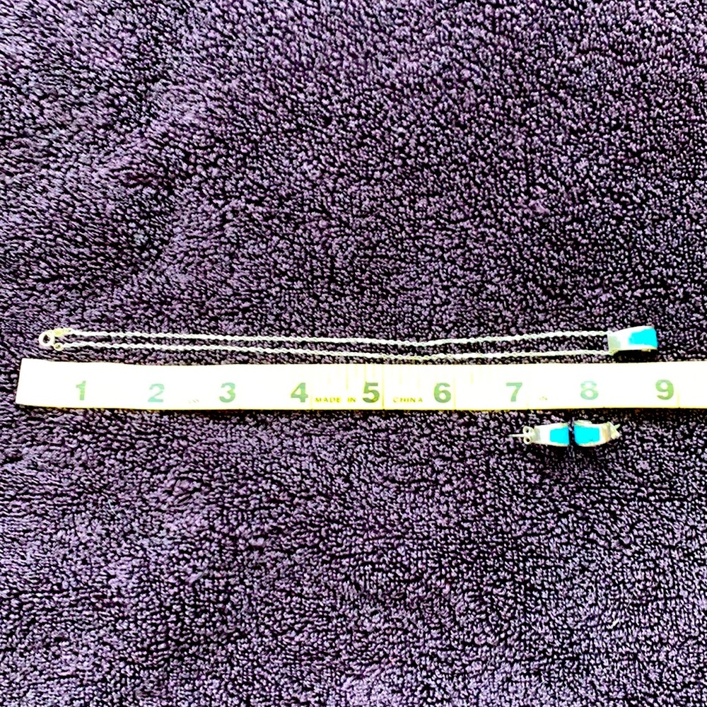 Turquoise necklace and earrings